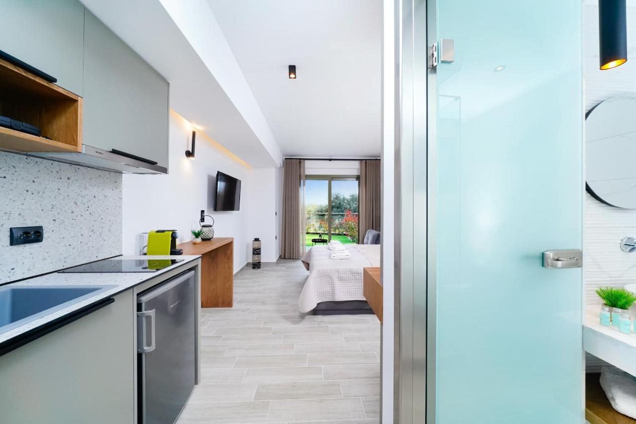 Albatros Beach House Лименас Екстериор снимка
