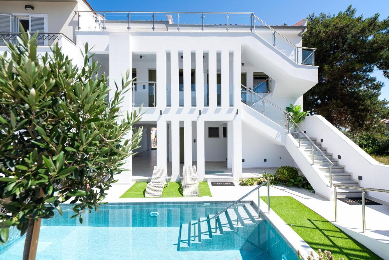Albatros Beach House Лименас Екстериор снимка